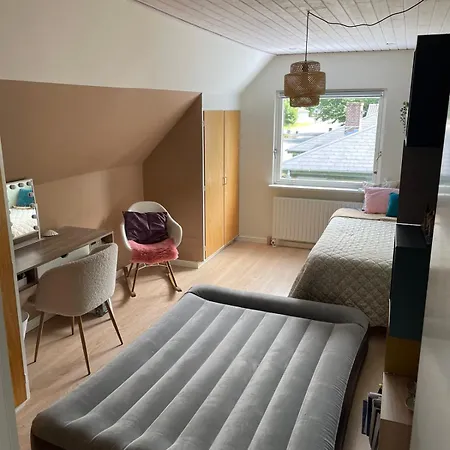 Villa Stort Hus Med Aktivitetsrum Og Dejlig Have Randers