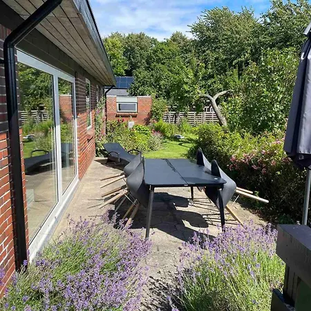 别墅 Stort Hus Med Aktivitetsrum Og Dejlig Have *