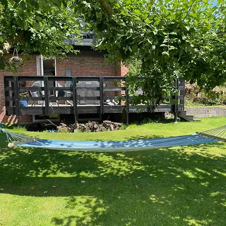 Stort Hus Med Aktivitetsrum Og Dejlig Have * Randers