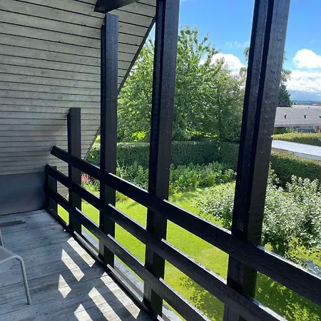Stort Hus Med Aktivitetsrum Og Dejlig Have 别墅